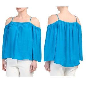 ▪️VINCE CAMUTO NWT Cold Shoulder Rumple Blouse▪️